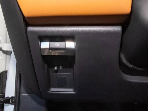 New 2025 Land Rover Defender 110 V8 image 11