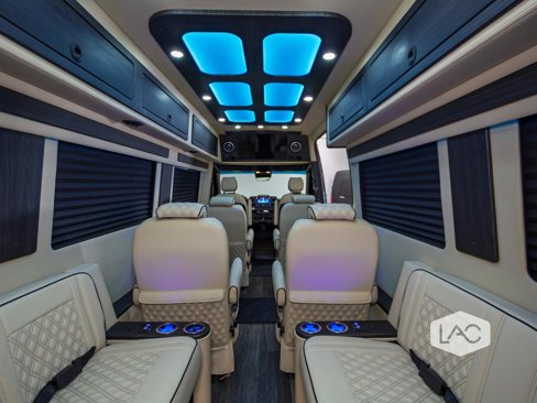 Used 2025 Mercedes-Benz Sprinter 3500 image 18