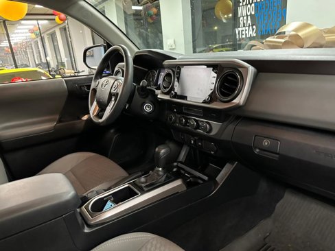 Used 2022 Toyota Tacoma SR5 image 32