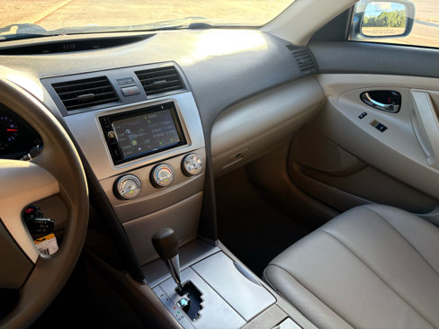 Used 2011 Toyota Camry LE image 33