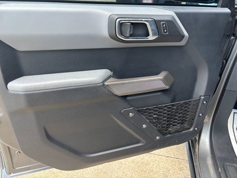 Used 2022 Ford Bronco Black Diamond image 11