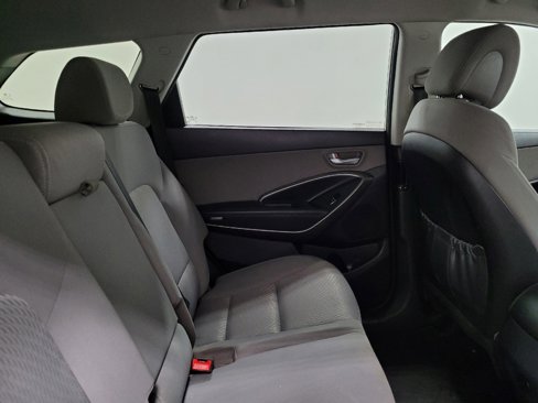 Used 2017 Hyundai Santa Fe SE image 19