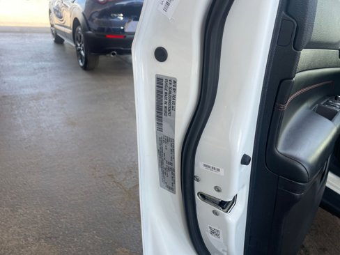 Used 2025 Jeep Compass Trailhawk image 28