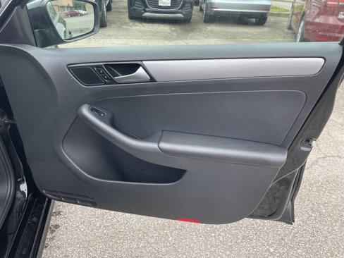 Used 2018 Volkswagen Jetta S image 12