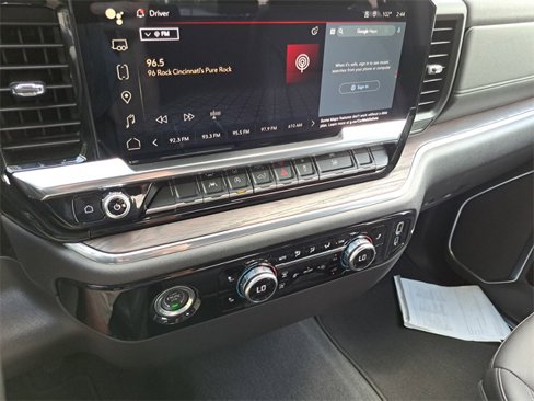 Used 2024 GMC Sierra 1500 SLT image 13