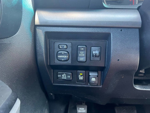 Used 2017 Toyota Tundra SR5 image 14