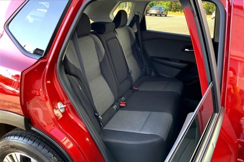 Used 2023 Nissan Rogue SV image 19
