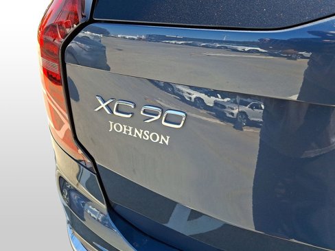 Certified 2025 Volvo XC90 B6 Plus image 25