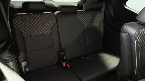 New 2026 GMC Acadia Denali w/ LPO, Floor Liner Package image 18