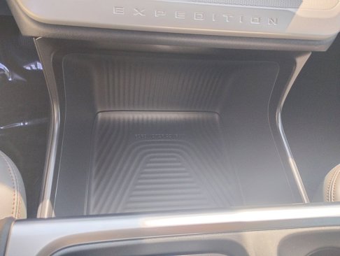 New 2025 Ford Expedition Active image 18