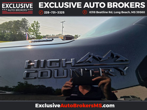 Used 2022 Chevrolet Silverado 1500 High Country w/ Technology Package image 11