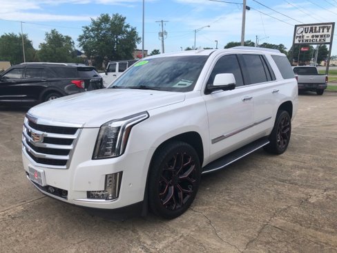 Used 2019 Cadillac Escalade Premium Luxury image 7