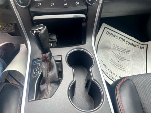 Used 2017 Toyota Camry SE image 16