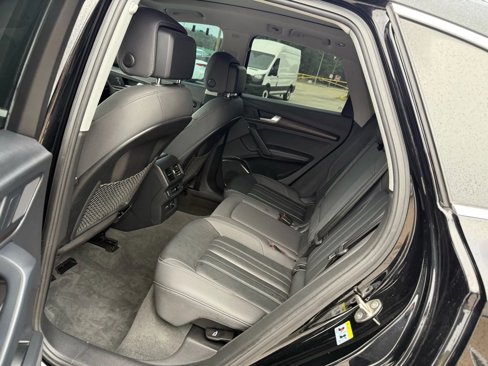 Used 2021 Audi Q5 2.0T Premium Plus w/ Premium Plus Package image 11