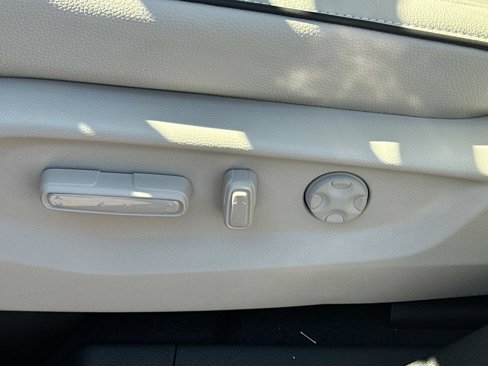 New 2026 Honda Odyssey Touring image 13
