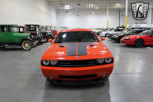 Used 2009 Dodge Challenger SRT8 image 2