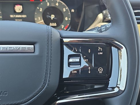 New 2026 Land Rover Range Rover Velar Dynamic SE image 18