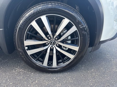 Used 2025 Nissan Pathfinder Platinum image 20