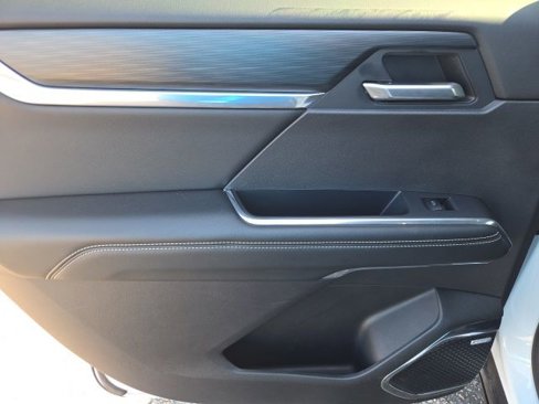 Used 2025 GMC Acadia Elevation image 39