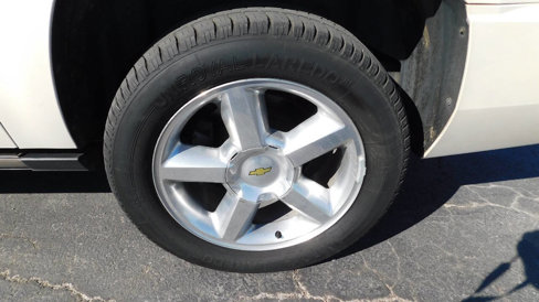 Used 2013 Chevrolet Suburban LTZ image 20