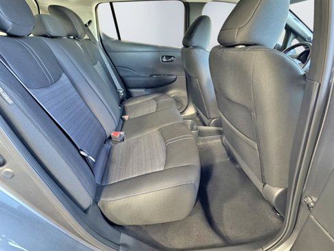 Used 2023 Nissan Leaf S image 21