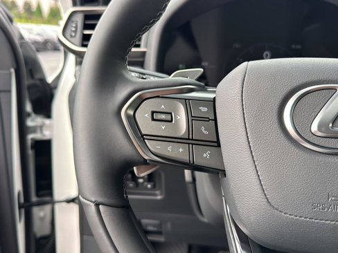 New 2025 Lexus LX 600 4WD w/ Luxury Package image 19