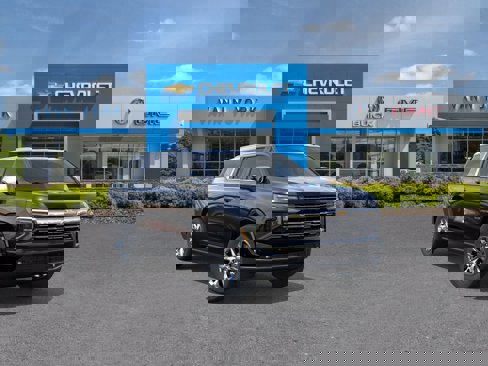 New 2026 Chevrolet Suburban Premier image 1