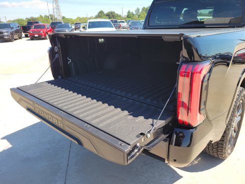 Used 2023 Toyota Tundra Platinum image 29
