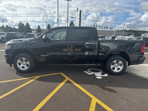 New 2025 RAM 1500 4x4 Crew Cab image 4