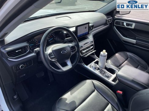 Used 2023 Ford Explorer XLT w/ Equipment Group 202A image 4