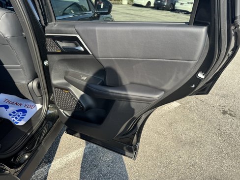 New 2025 Mitsubishi Outlander SE image 29