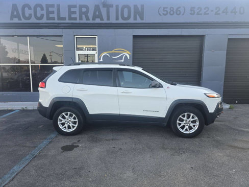 Used 2014 Jeep Cherokee Trailhawk w/ Leather Interior Group image 4