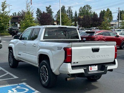 Certified 2025 Toyota Tacoma TRD Sport image 5