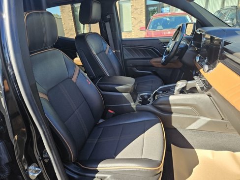Used 2023 GMC Canyon AT4 w/ Canyon Safety Plus Package image 9