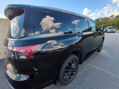 New 2026 INFINITI QX80 Autograph w/ Premium Cargo Package image 4