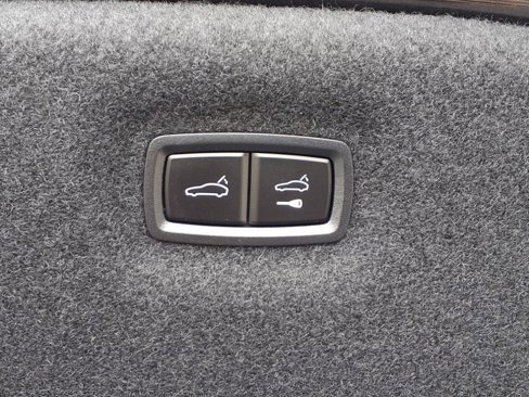 Used 2025 Porsche Taycan 4S image 28