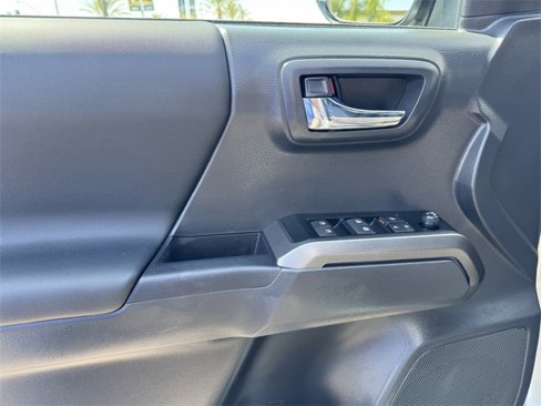 Used 2023 Toyota Tacoma TRD Sport image 13