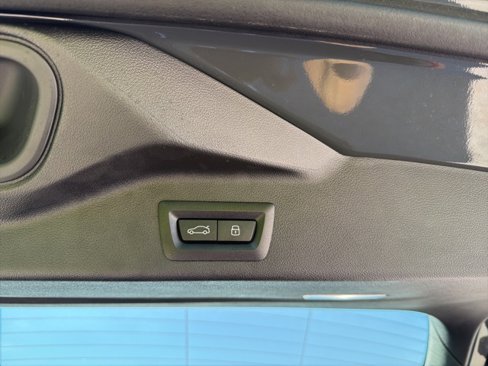 Used 2026 BMW X5 xDrive40i w/ M Sport Package image 31
