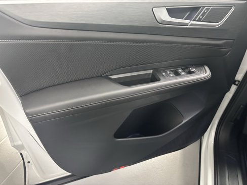 New 2026 Volkswagen Atlas Cross Sport SE image 4