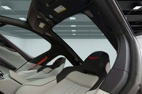 New 2025 Aston Martin DBX 707 image 22