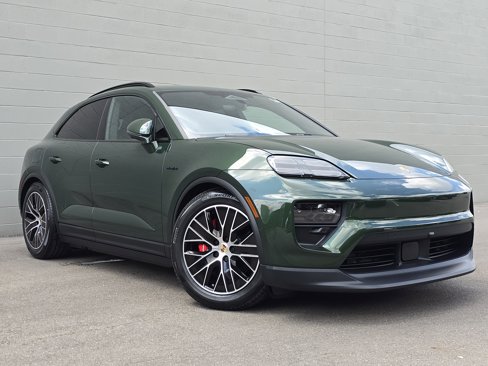 New 2025 Porsche Macan 4S Electric image 7