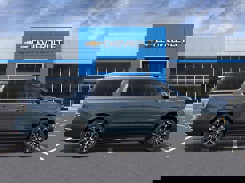 New 2026 Chevrolet Suburban High Country image 5