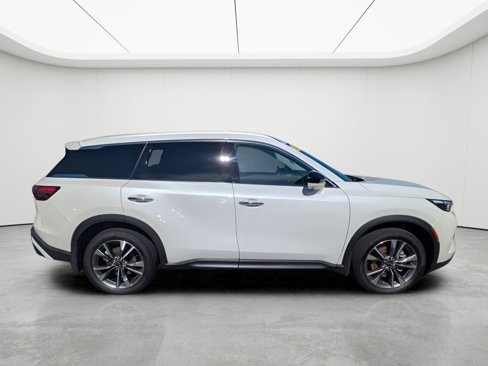 Used 2025 INFINITI QX60 Luxe w/ Cargo Package image 8