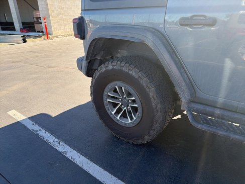 Certified 2024 Jeep Wrangler Unlimited Rubicon w/ XTREMEE 35" Tire Package image 9