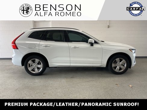 Used 2022 Volvo XC60 B5 Momentum image 1