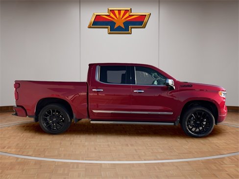 Used 2023 Chevrolet Silverado 1500 High Country w/ Technology Package image 8