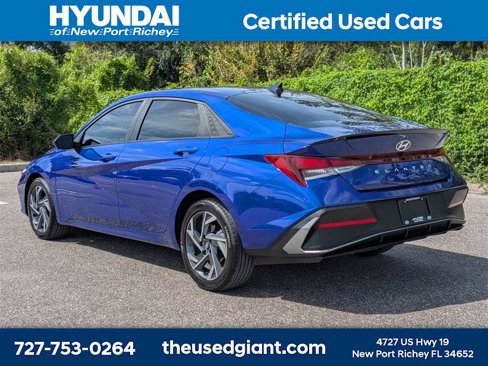 Certified 2025 Hyundai Elantra Sport image 3