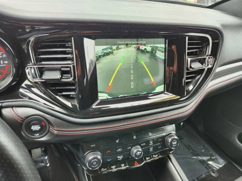 Used 2024 Dodge Durango GT image 9