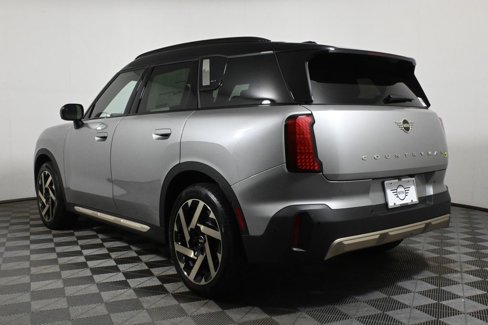 Used 2025 MINI Cooper Countryman SE w/ Comfort Package Max image 5