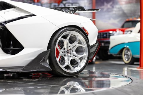 Used 2024 Lamborghini Revuelto image 16